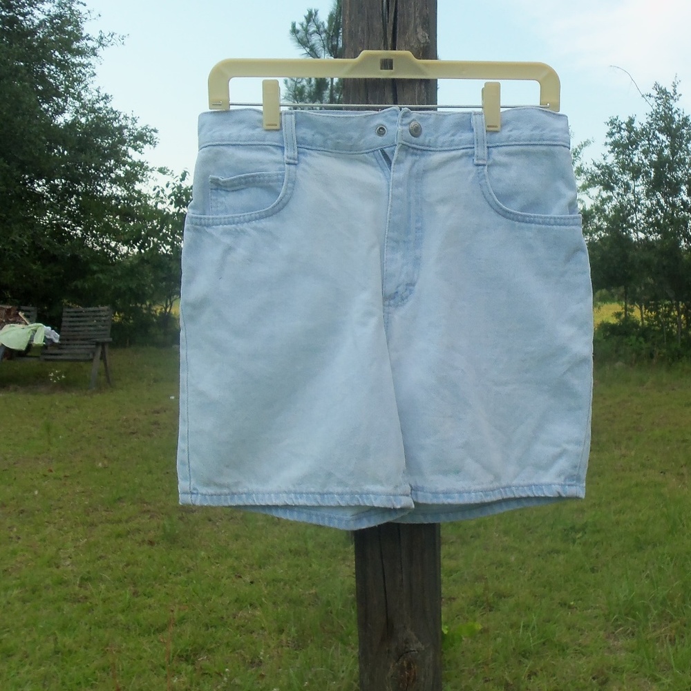 Lee vtg mom waist denim shorts 26 acid wash